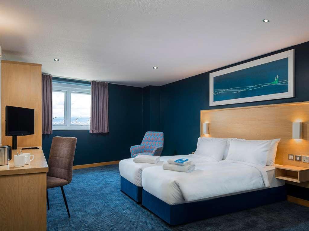 Travelodge Bristol Central Anchor Road Szoba fotó
