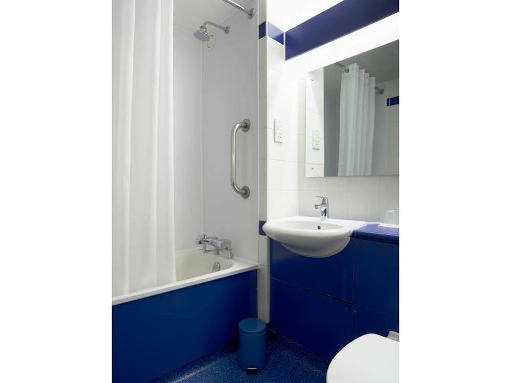 Travelodge Bristol Central Anchor Road Kültér fotó