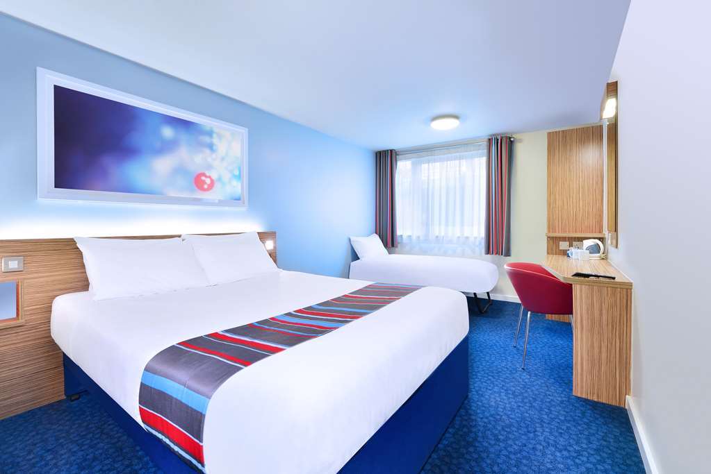 Travelodge Bristol Central Anchor Road Szoba fotó