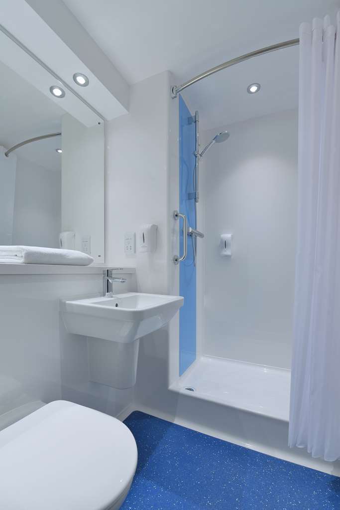 Travelodge Bristol Central Anchor Road Szoba fotó
