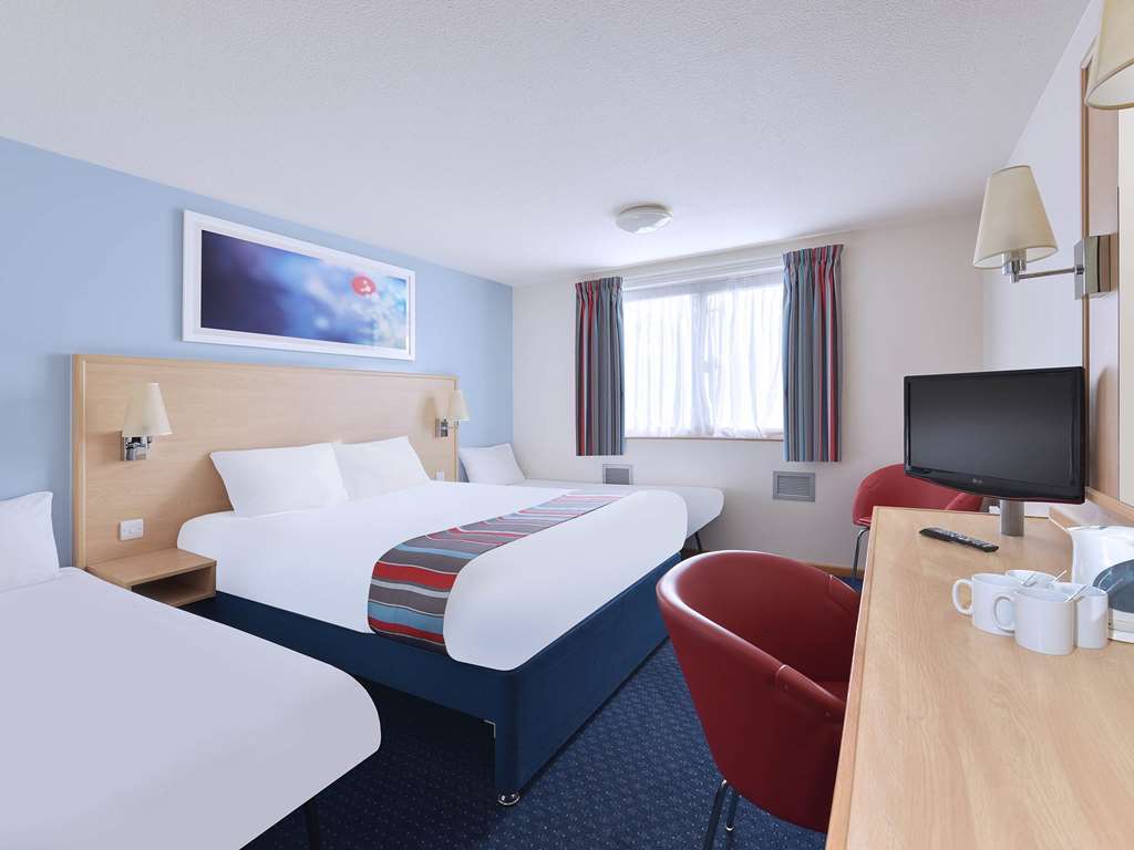 Travelodge Bristol Central Anchor Road Szoba fotó